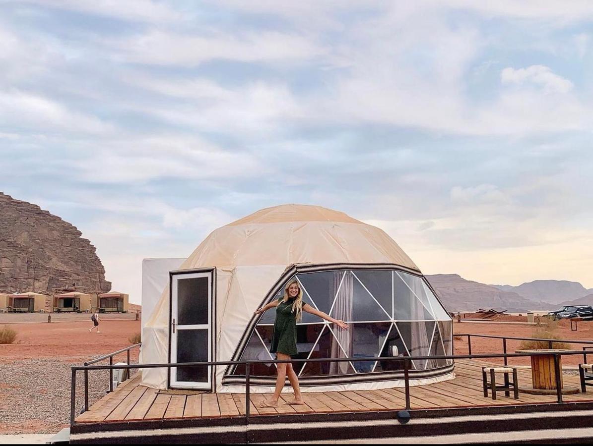 Ferienwohnung Sun Luxury Camp &Tour Wadi Rum Exterior foto